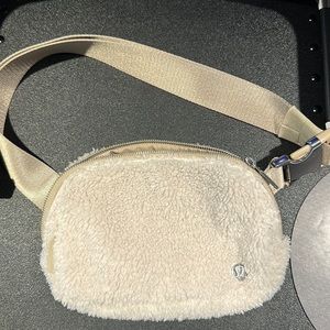 Lulu belt bag - fleece